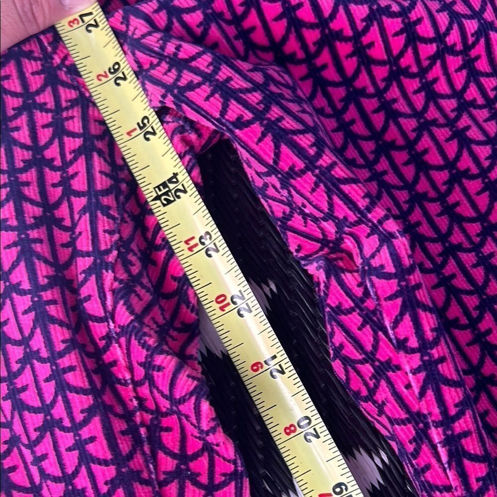 NWT Vineyard Vines Pink and purple corduroy Jeans Size 4 E - Picture 8 of 10